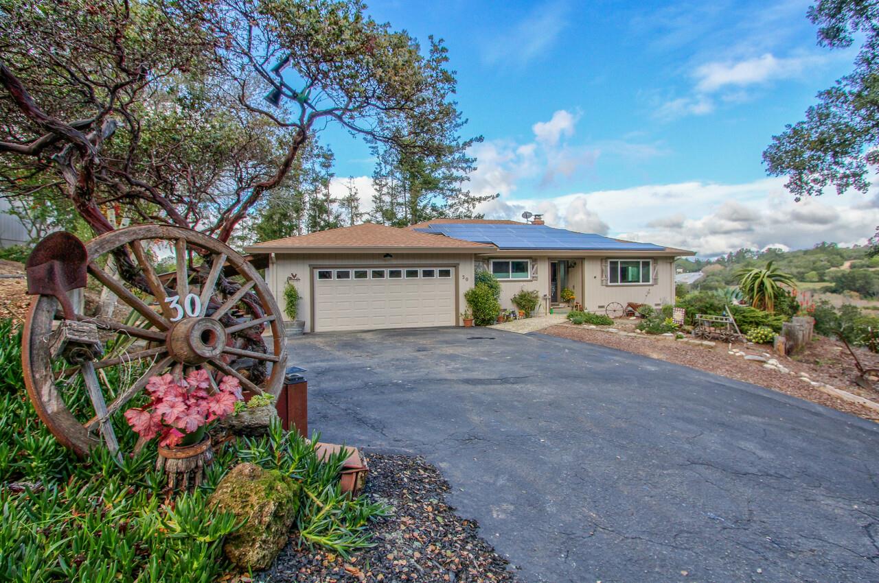 Detail Gallery Image 1 of 1 For 28 & 30 Crazy Horse Canyon Rd, Salinas,  CA 93907 - 3 Beds | 2 Baths