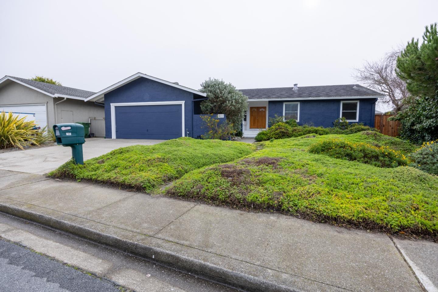 Detail Gallery Image 1 of 1 For 421 Casa Del Mar Dr, Half Moon Bay,  CA 94019 - 4 Beds | 2 Baths