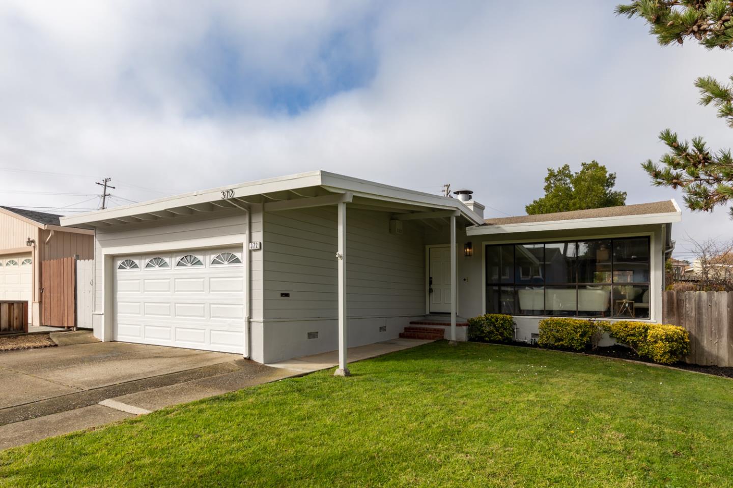 Detail Gallery Image 1 of 1 For 372 Granada Dr, South San Francisco,  CA 94080 - 3 Beds | 2 Baths