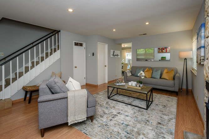 Detail Gallery Image 1 of 1 For 627 Hickey Blvd #E,  Pacifica,  CA 94044 - 2 Beds | 1/1 Baths