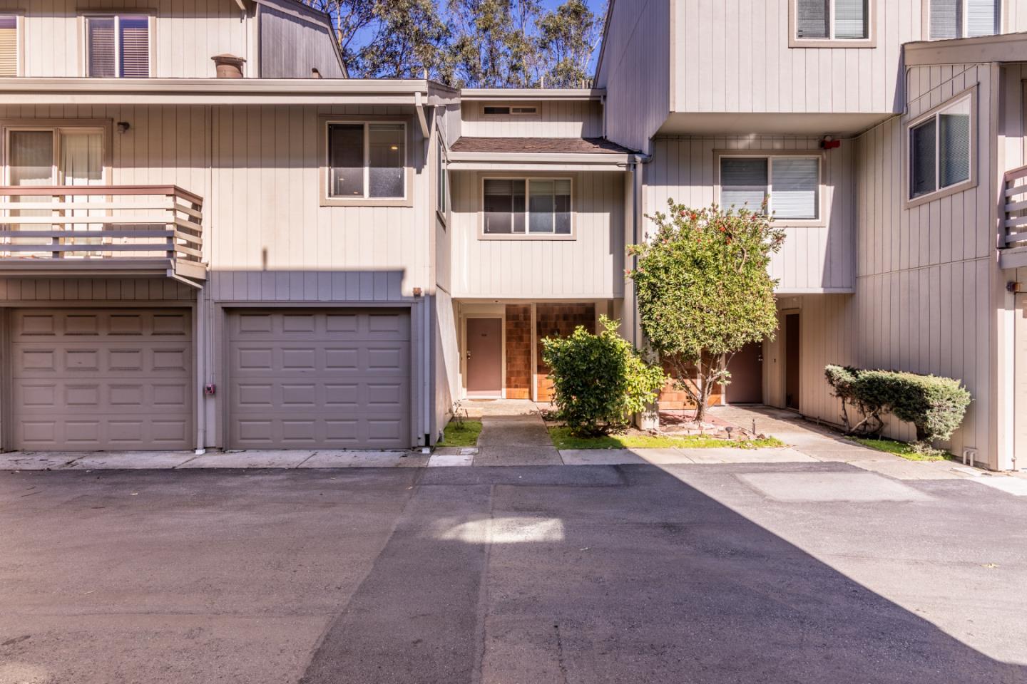 Detail Gallery Image 1 of 1 For 308 Philip Dr, Daly City,  CA 94015 - 3 Beds | 2/1 Baths