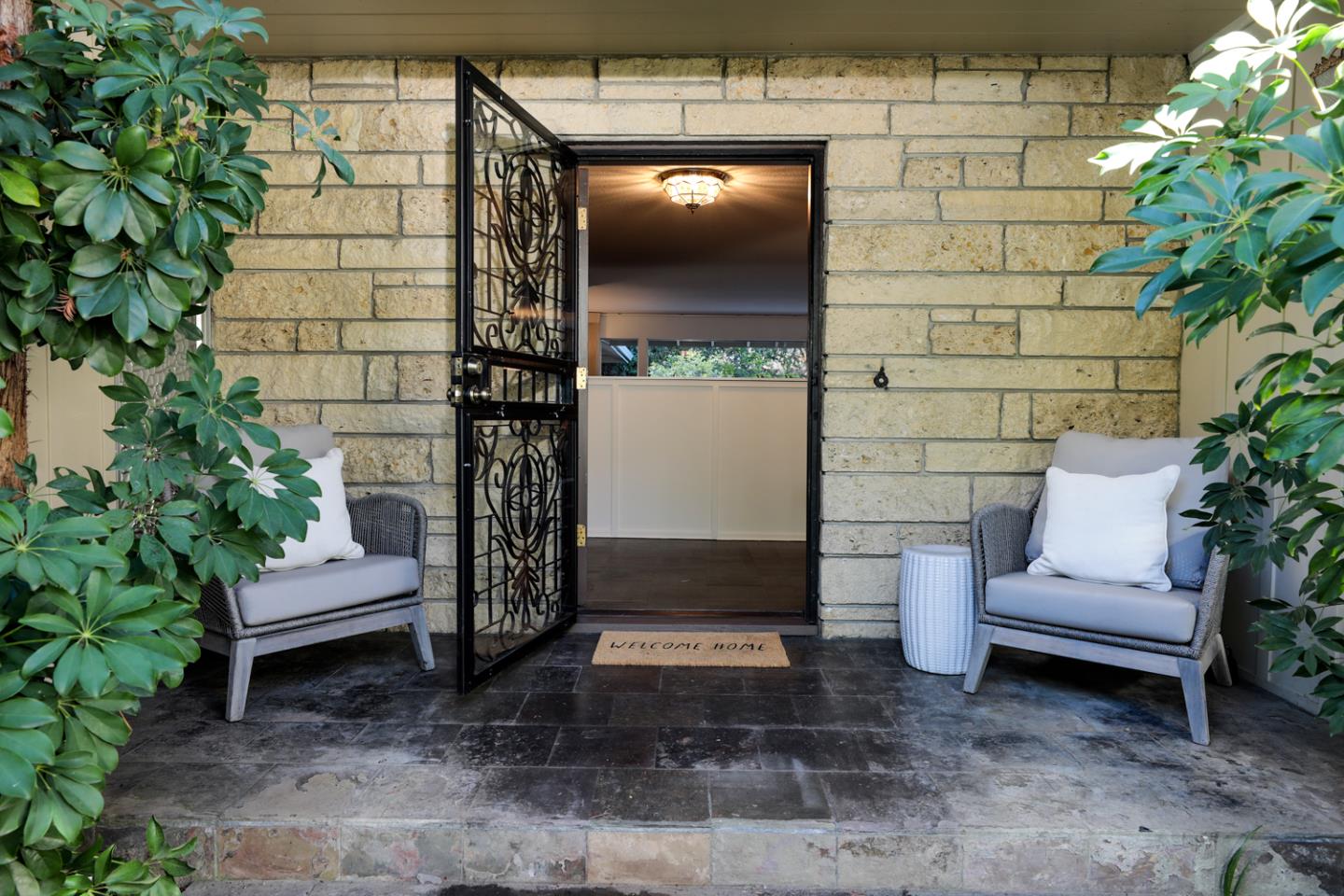 Detail Gallery Image 1 of 1 For 51 Fair Oaks Ln, Atherton,  CA 94027 - 3 Beds | 2/1 Baths