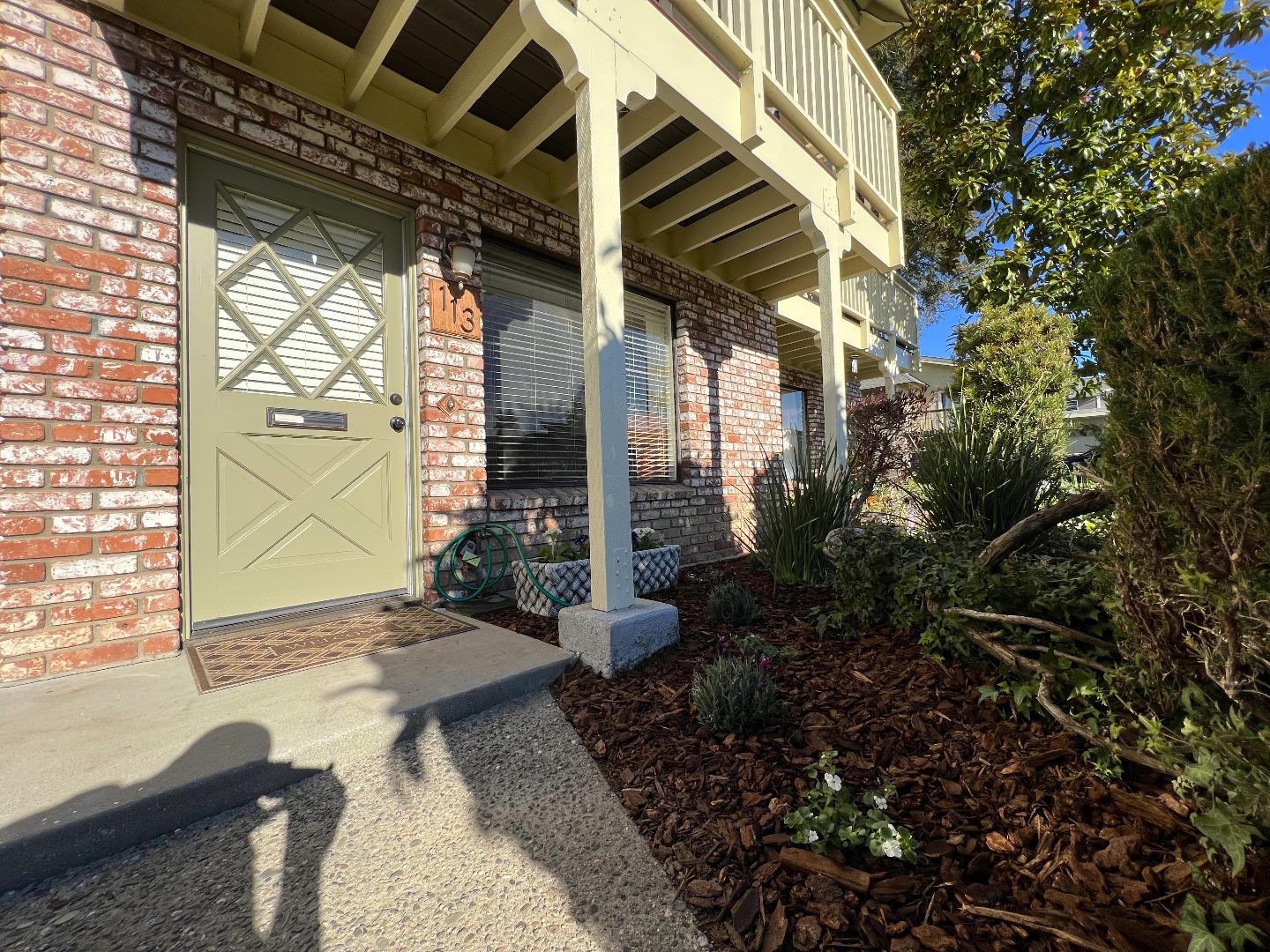 Detail Gallery Image 1 of 1 For 113 Lynbrook Ct, Watsonville,  CA 95076 - 2 Beds | 1/1 Baths