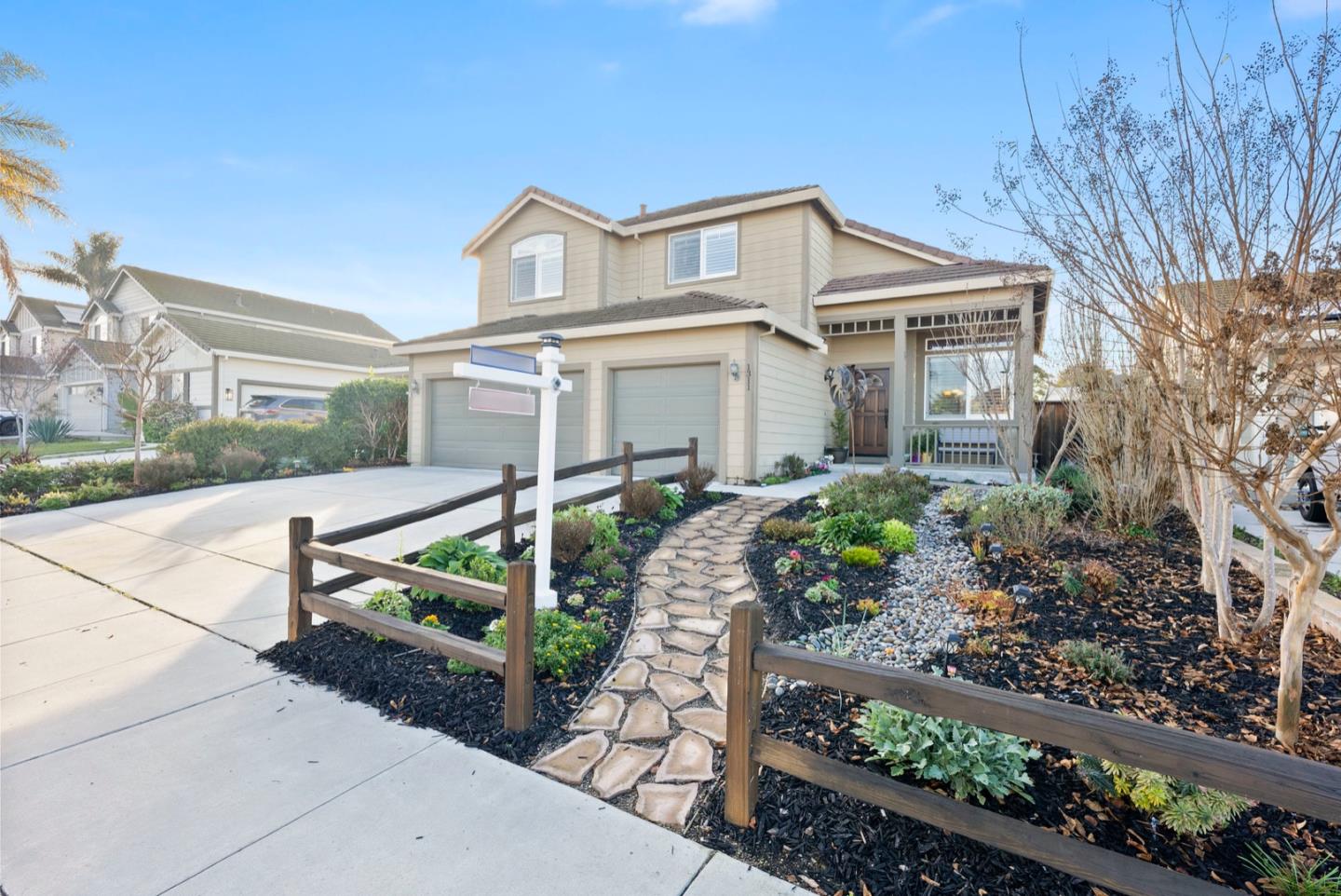 Detail Gallery Image 1 of 1 For 1311 Brigantino Dr, Hollister,  CA 95023 - 4 Beds | 2/1 Baths