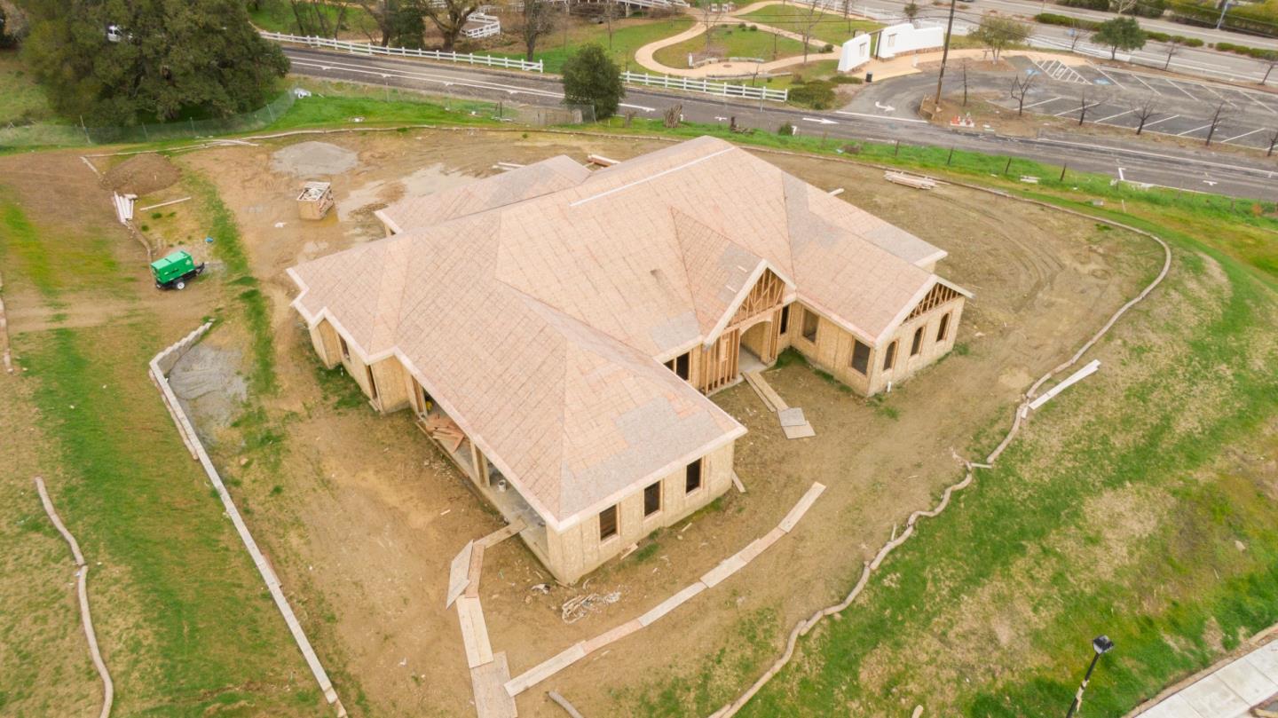 Detail Gallery Image 5 of 19 For 3459 Old Foothill Rd #8,  Pleasanton,  CA 94588 - 4 Beds | 4/1 Baths