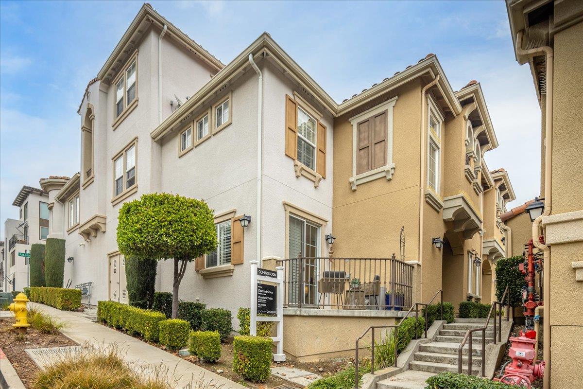 Detail Gallery Image 1 of 1 For 388 Adeline Ave #3,  San Jose,  CA 95136 - 2 Beds | 2/1 Baths