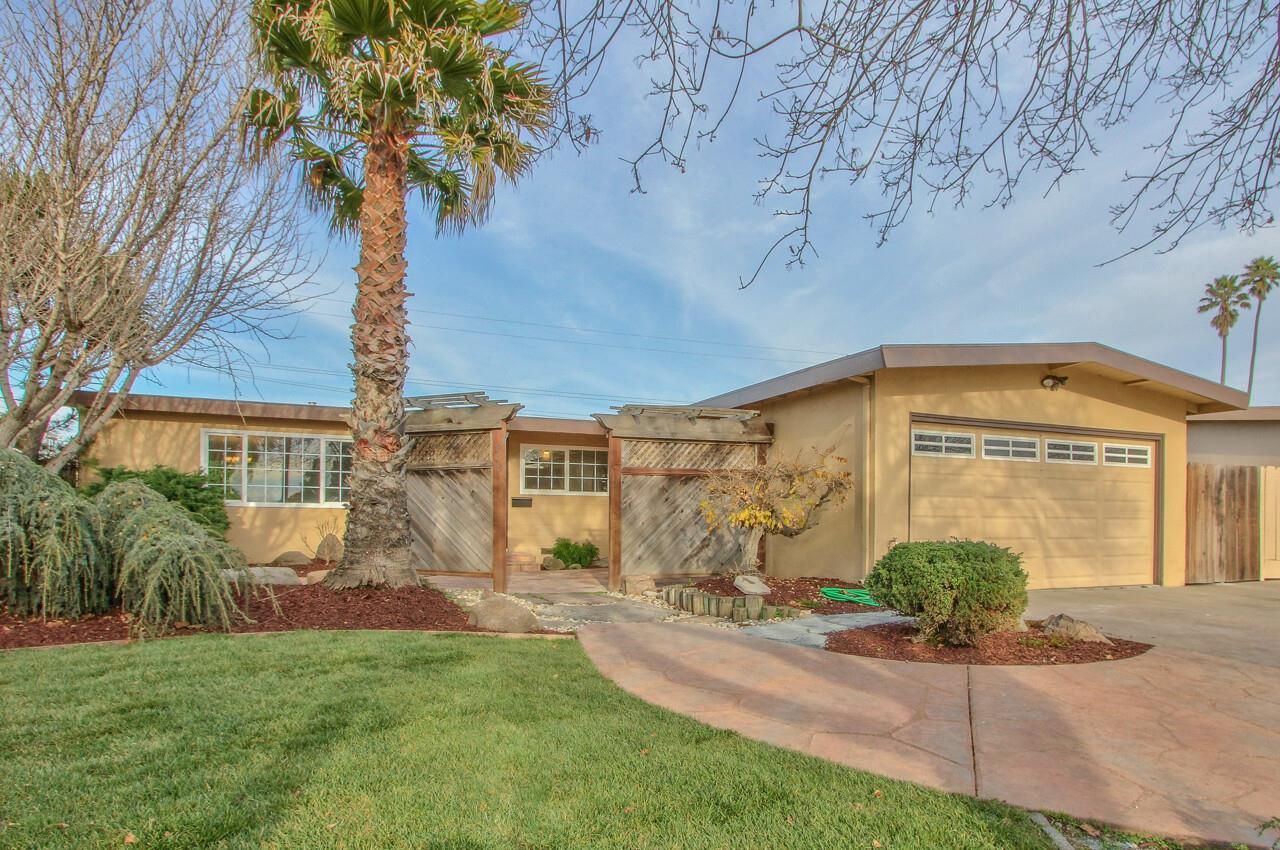 848 Hastings Ave, Salinas, CA 93901 3 Beds 2 Baths (Sold