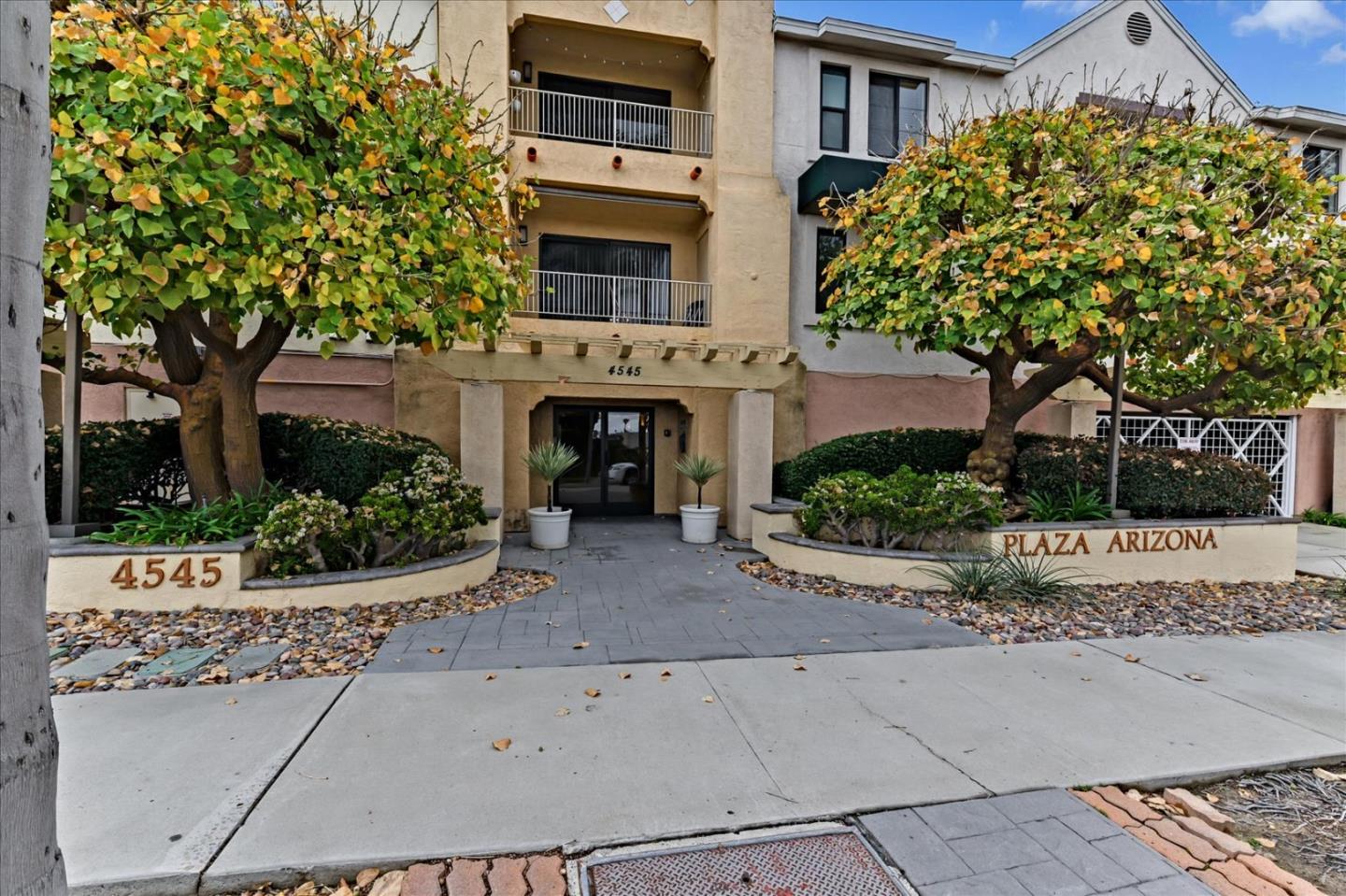 Detail Gallery Image 1 of 1 For 4545 Arizona St #201,  San Diego,  CA 92116 - 2 Beds | 2 Baths