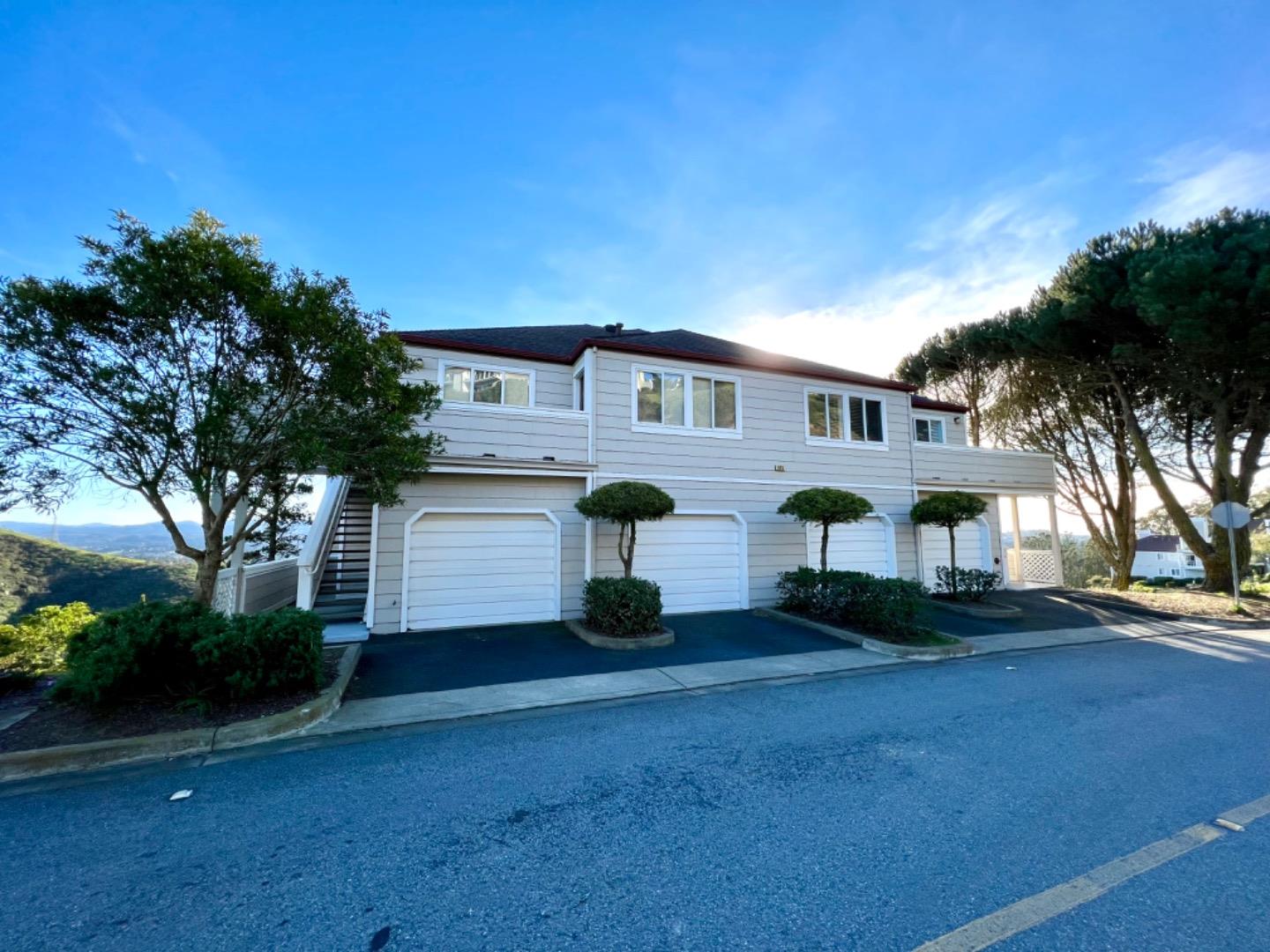 Detail Gallery Image 1 of 1 For Mountain View Dr,  Daly City,  CA 94014 - 3 Beds | 2/1 Baths