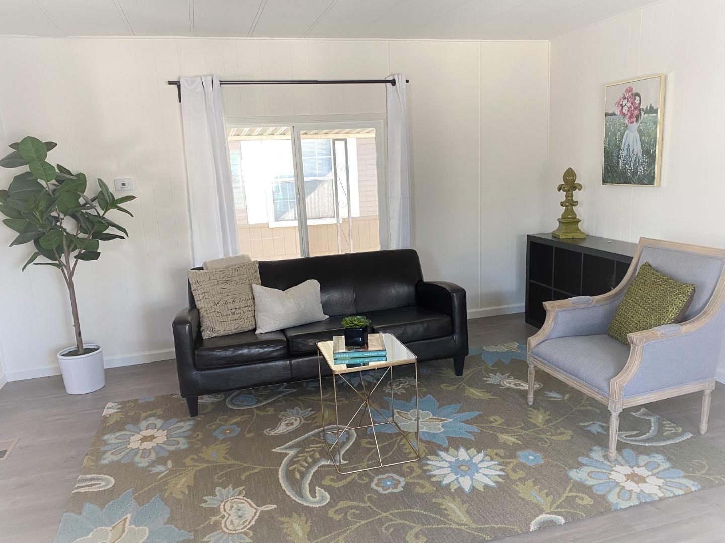 Detail Gallery Image 1 of 28 For 195 Blossom Hill Rd #135,  San Jose,  CA 95123 - 1 Beds | 1/1 Baths
