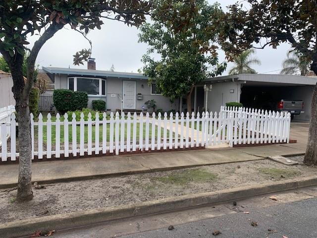 Detail Gallery Image 1 of 1 For 651 Walnut Ln, Hollister,  CA 95023 - 3 Beds | 2 Baths