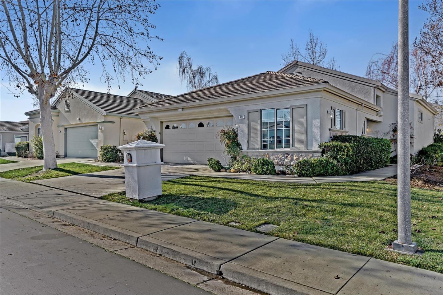 Detail Gallery Image 1 of 1 For 425 Winesap Dr, Brentwood,  CA 94513 - 2 Beds | 2 Baths