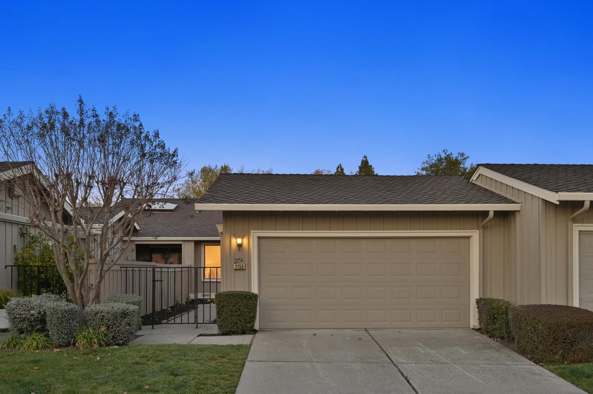 Detail Gallery Image 1 of 1 For 2156 Myrtle Beach Ln, Danville,  CA 94526 - 2 Beds | 2 Baths