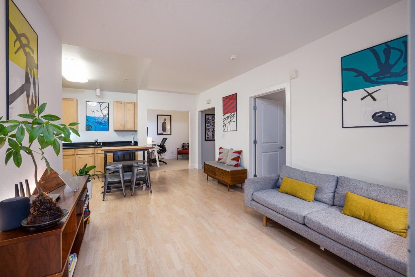 Detail Gallery Image 1 of 1 For 2407 Telegraph Ave #312,  Oakland,  CA 94612 - 1 Beds | 1 Baths