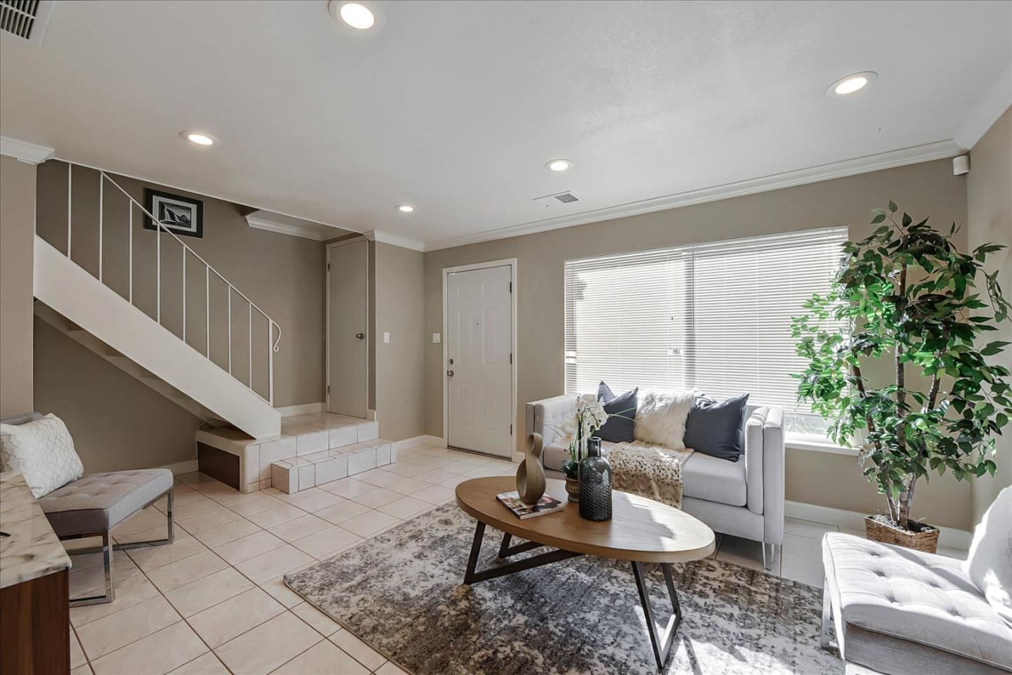 Detail Gallery Image 1 of 1 For 2669 Rosalinda Ct, San Jose,  CA 95121 - 2 Beds | 1/1 Baths