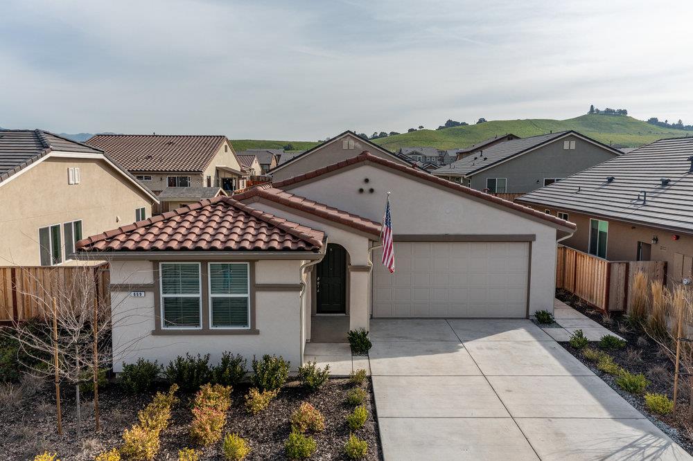 Detail Gallery Image 1 of 1 For 669 Sacramento Way, Hollister,  CA 95023 - 3 Beds | 2 Baths