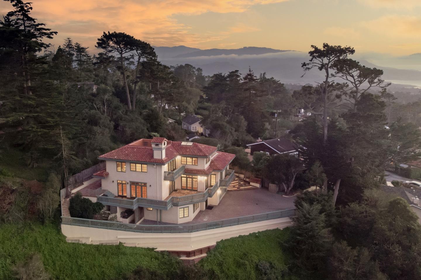 San Juan Rd, Carmel, CA 93923 3 Beds 3/1 Baths (Sold) ML81876510