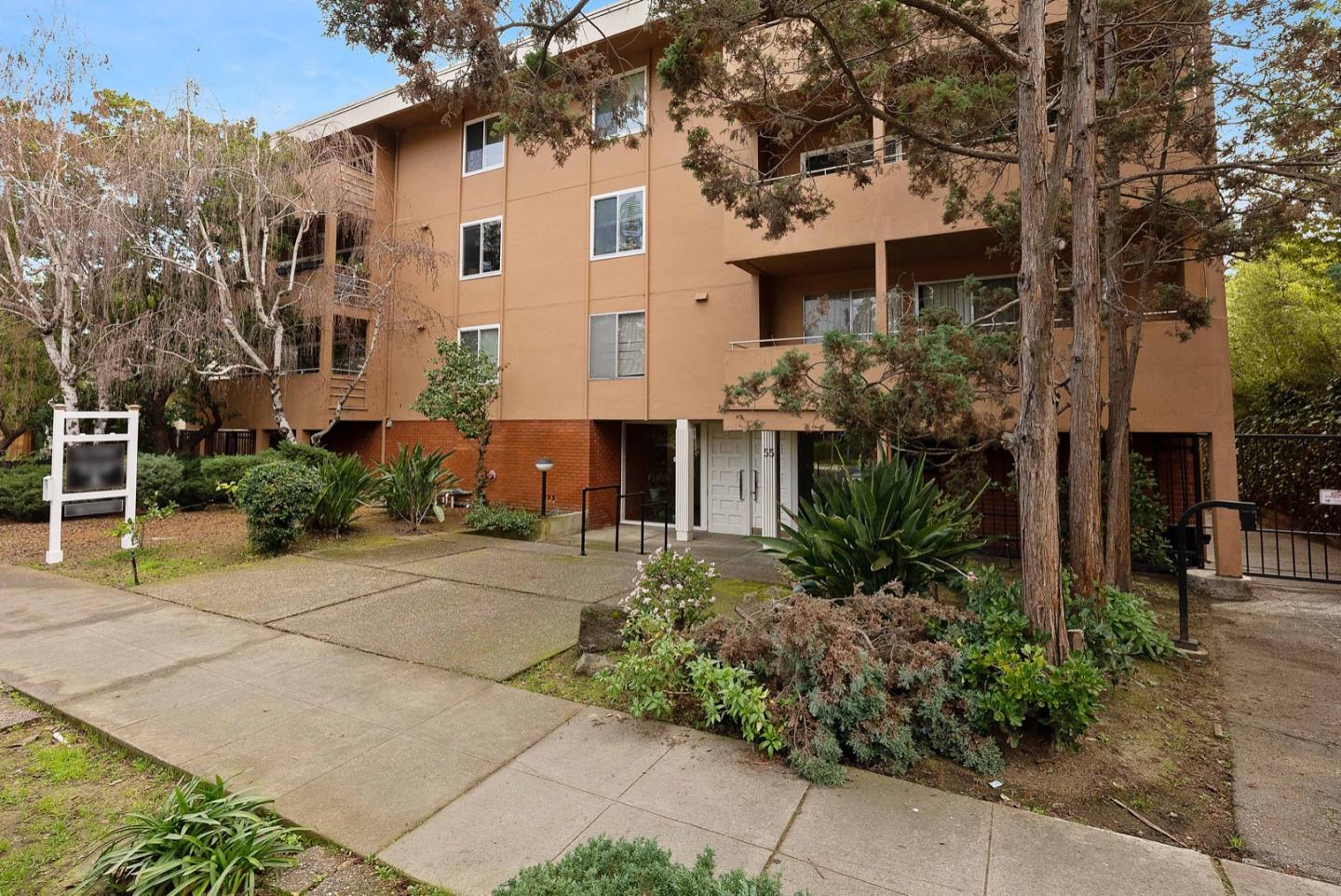 Detail Gallery Image 1 of 1 For 55 Claremont Ave #204,  Redwood City,  CA 94062 - 2 Beds | 2 Baths