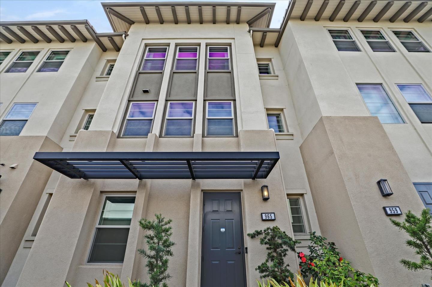 Detail Gallery Image 1 of 1 For 965 Arrowleaf Pl, San Jose,  CA 95131 - 2 Beds | 2/2 Baths