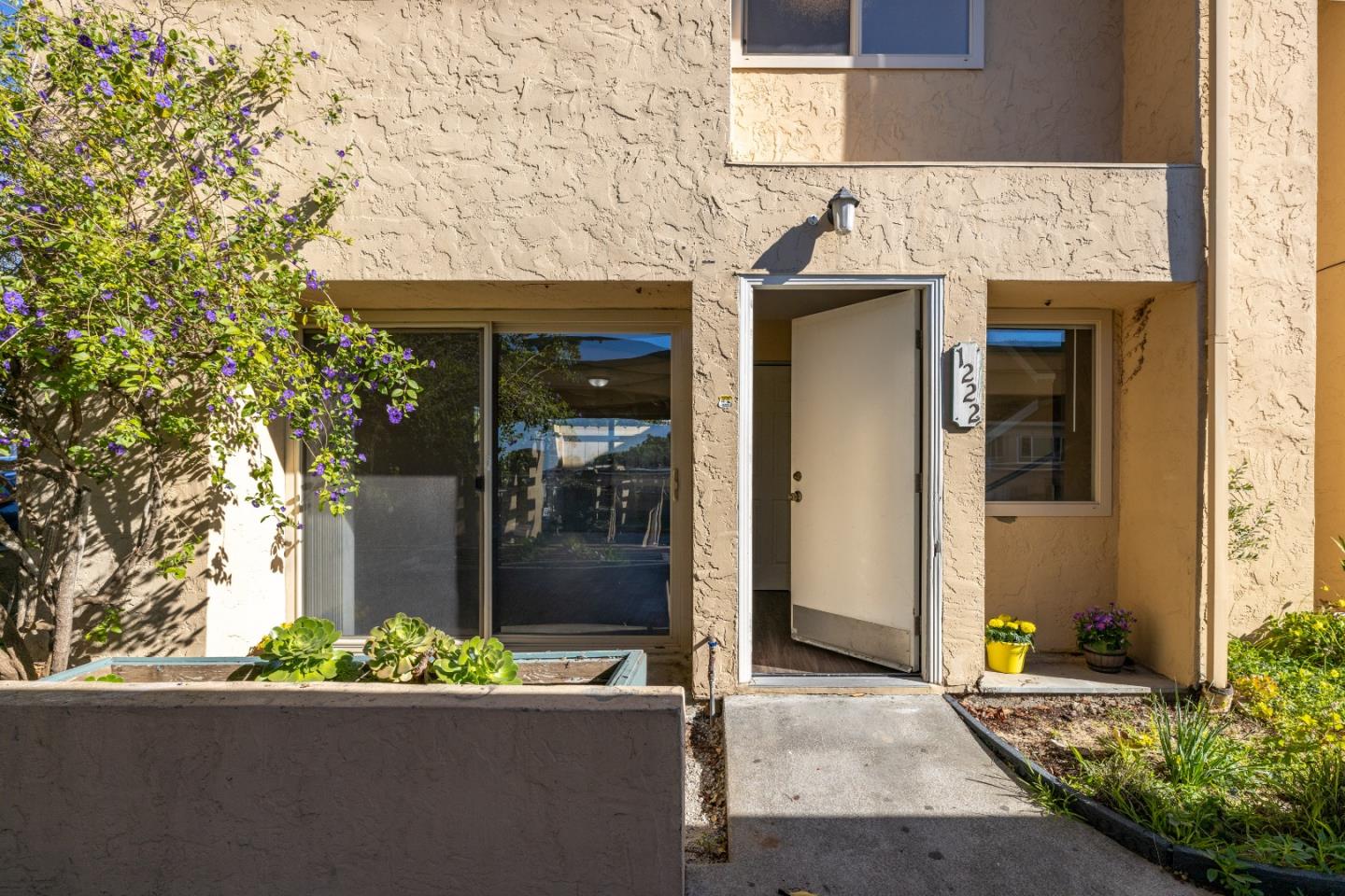 Detail Gallery Image 1 of 1 For 1222 Trinity Ave #13,  Seaside,  CA 93955 - 3 Beds | 1/1 Baths