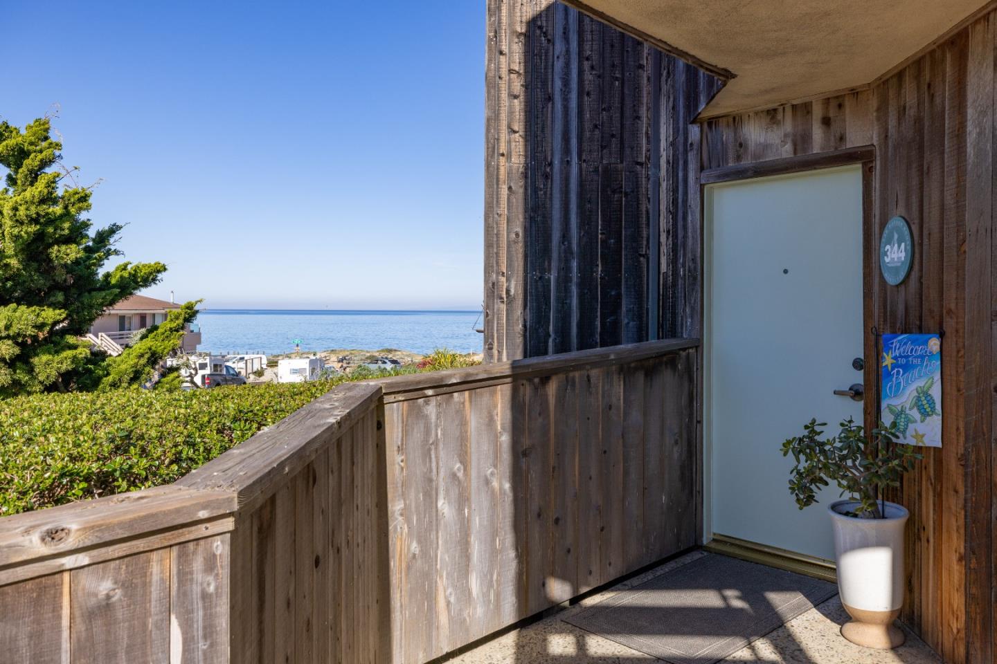 Detail Gallery Image 1 of 1 For 125 Surf Way #344,  Monterey,  CA 93940 - 1 Beds | 1 Baths