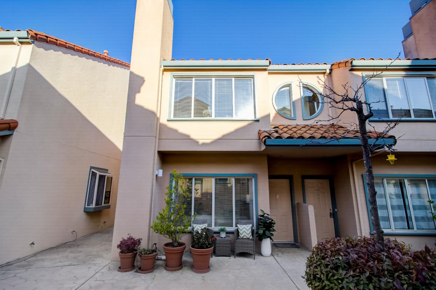 Detail Gallery Image 1 of 1 For 25 Mcaker Ct #125,  San Mateo,  CA 94403 - 3 Beds | 2/1 Baths