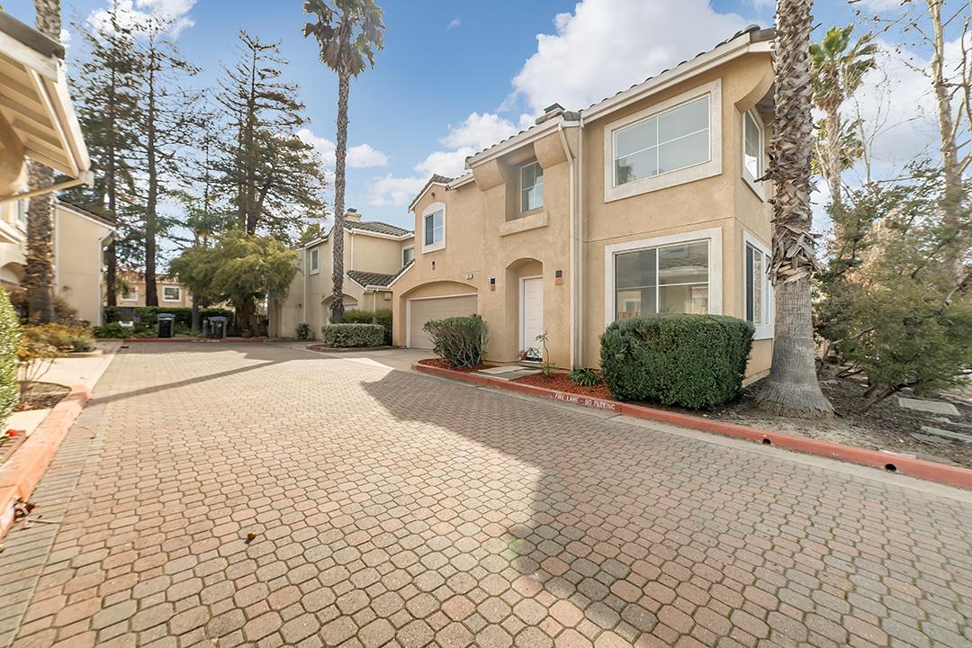 Detail Gallery Image 1 of 1 For 823 Sentry Palm Ct, San Jose,  CA 95133 - 3 Beds | 2/1 Baths