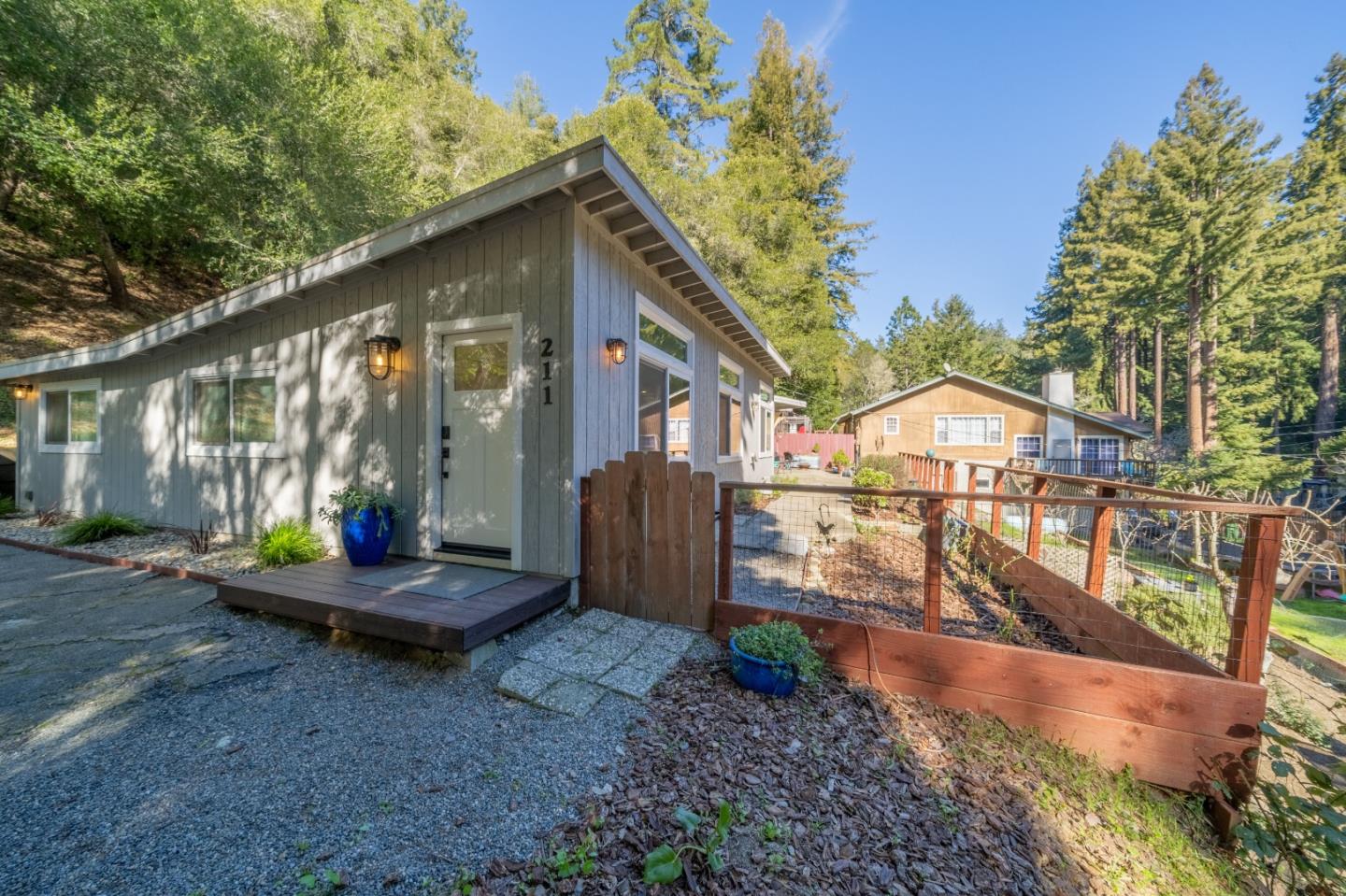 Detail Gallery Image 1 of 1 For 211 Karls Dell, Scotts Valley,  CA 95066 - 3 Beds | 2 Baths