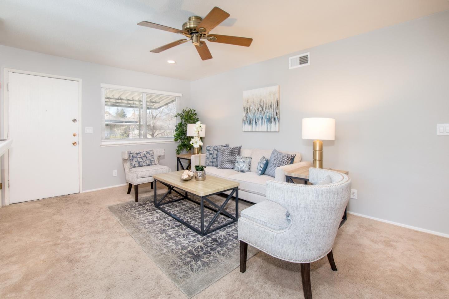 Detail Gallery Image 1 of 1 For 351 N 1st St #4,  Campbell,  CA 95008 - 2 Beds | 1 Baths