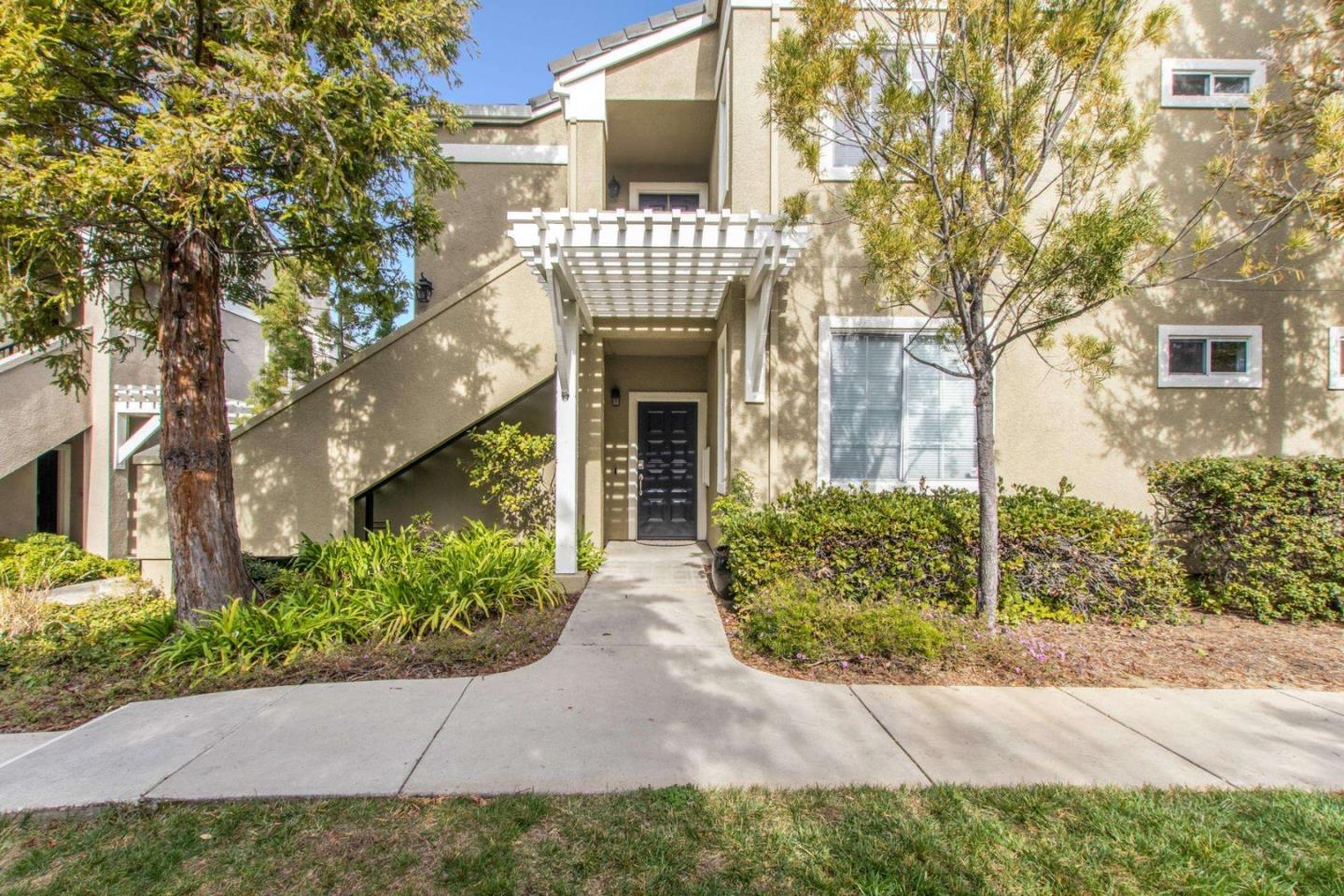 Detail Gallery Image 1 of 1 For 5945 Eastman Lake Dr, San Jose,  CA 95123 - 2 Beds | 2 Baths