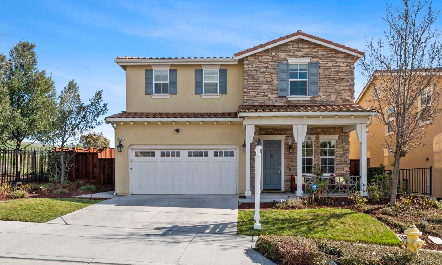 Detail Gallery Image 1 of 1 For 6577 Gravina Loop, San Jose,  CA 95138 - 4 Beds | 2/1 Baths