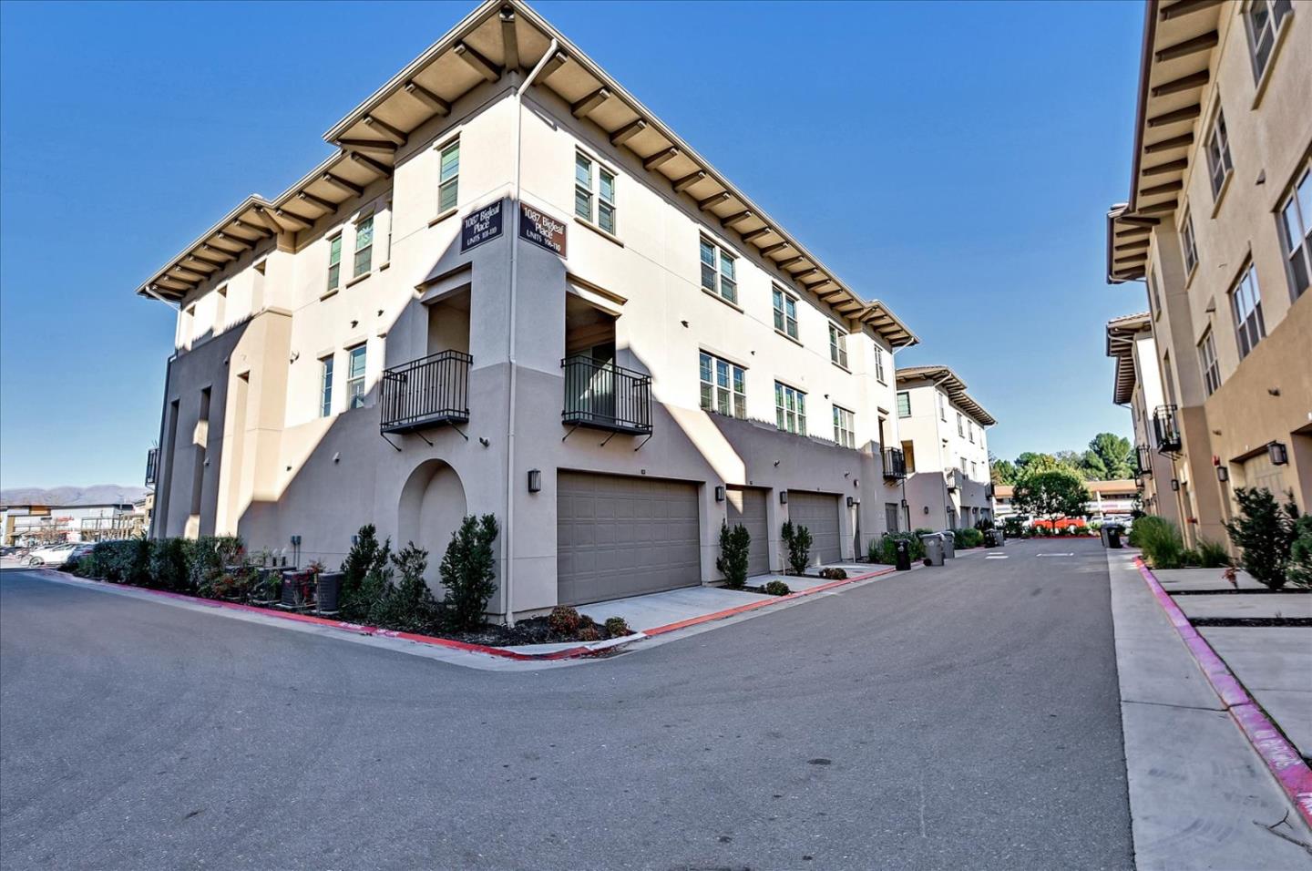 Detail Gallery Image 1 of 1 For 1087 Bigleaf Pl #110,  San Jose,  CA 95131 - 4 Beds | 3/1 Baths