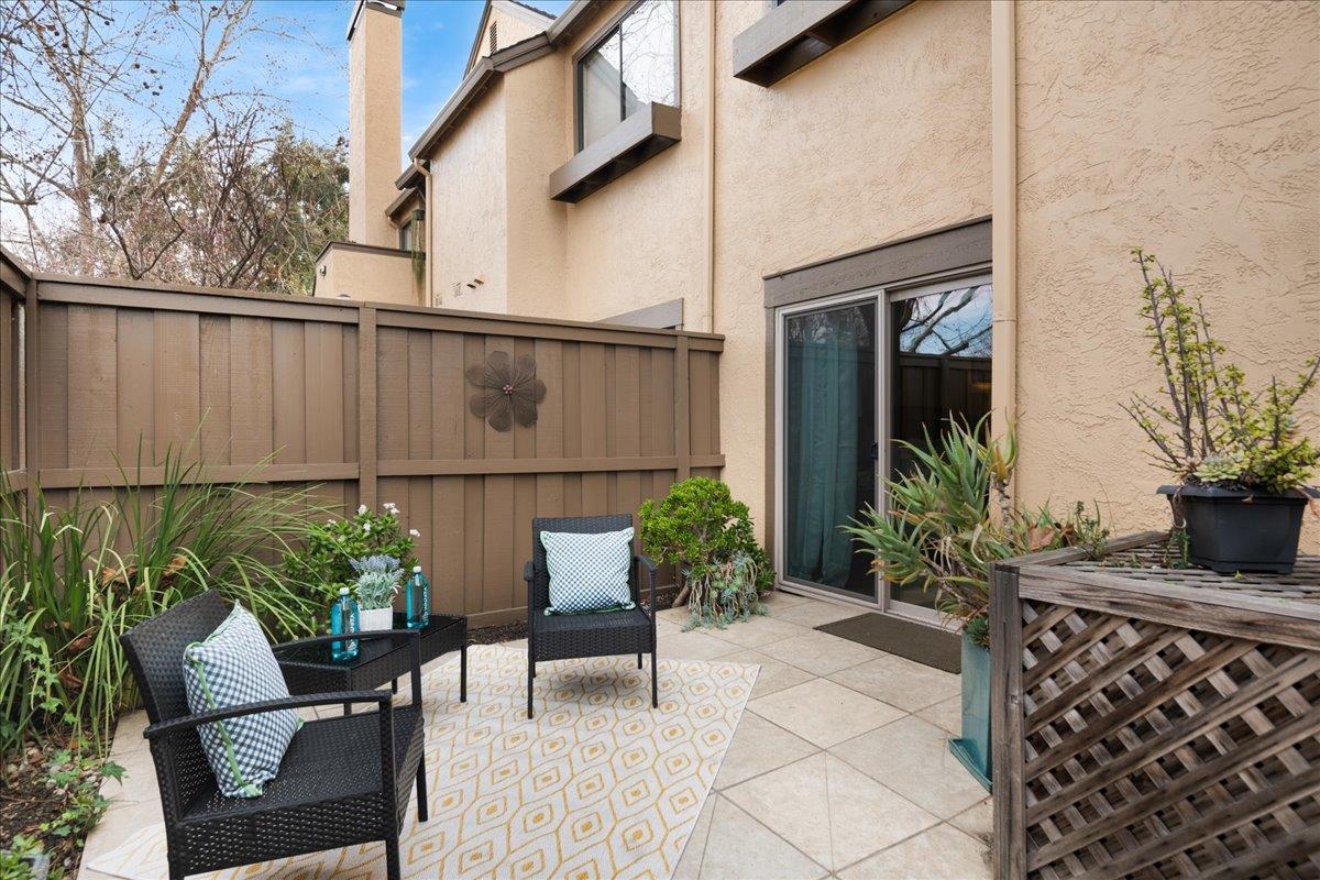 Detail Gallery Image 1 of 1 For 1831 Ashmeade Ct, San Jose,  CA 95125 - 2 Beds | 2 Baths