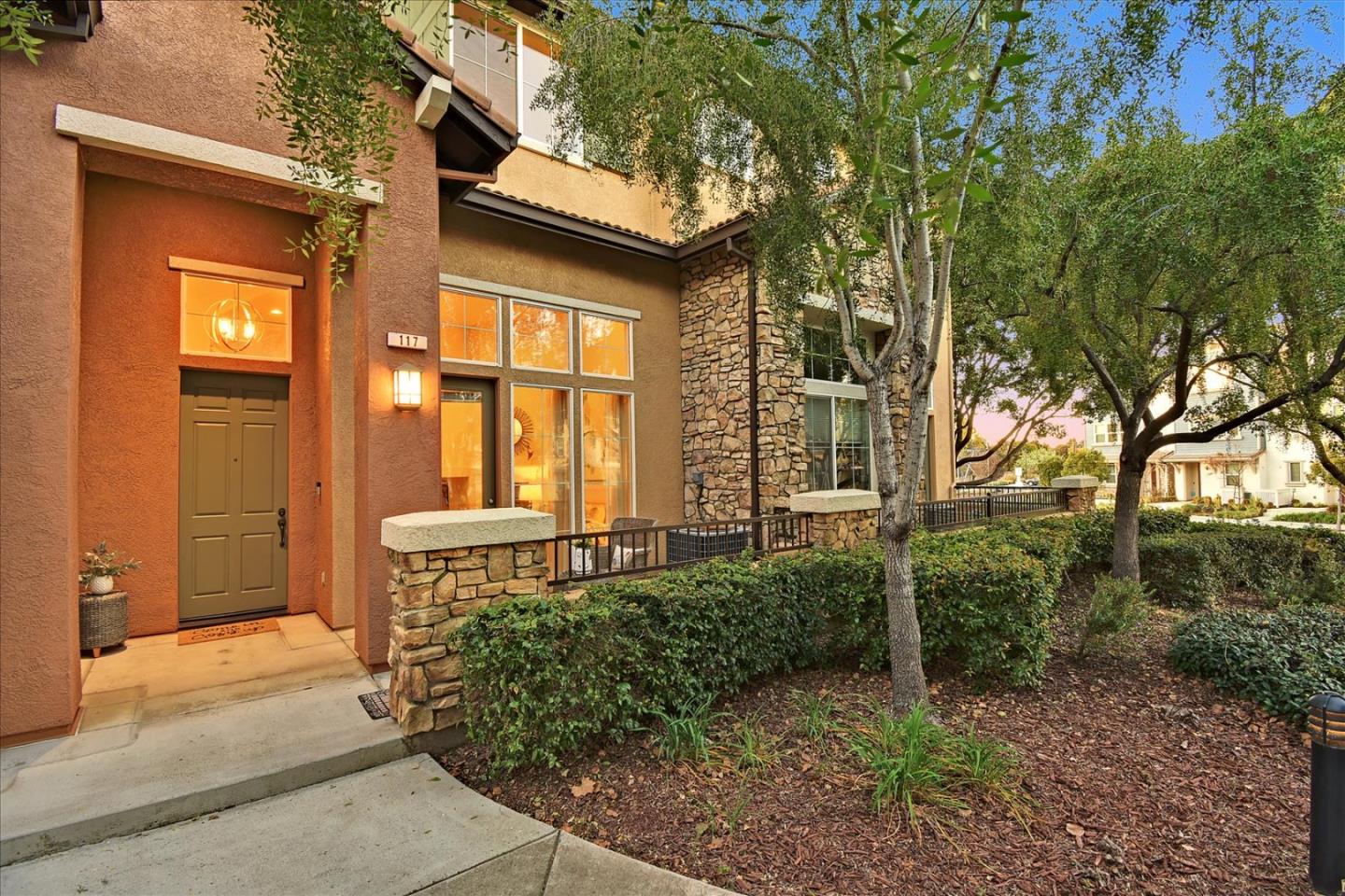 117 Holly Ter, Sunnyvale, CA 94086 3 Beds 2/1 Baths (Sold