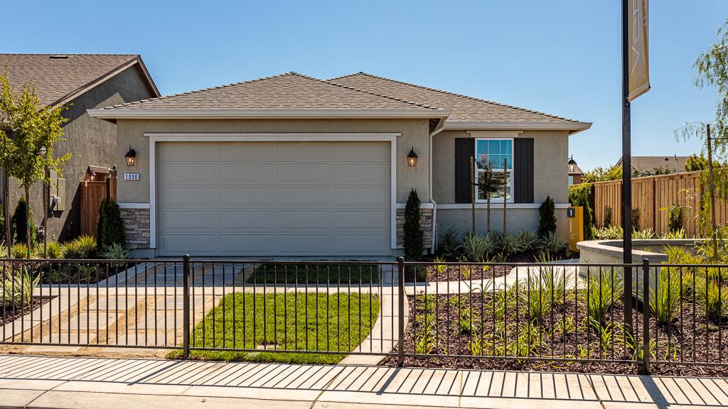 Detail Gallery Image 1 of 1 For 1090 Camborne Dr, Manteca,  CA 95336 - 2 Beds | 2 Baths
