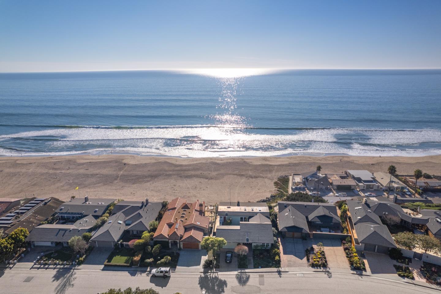 Detail Gallery Image 1 of 1 For 998 via Palo Alto, Aptos,  CA 95003 - 4 Beds | 3 Baths