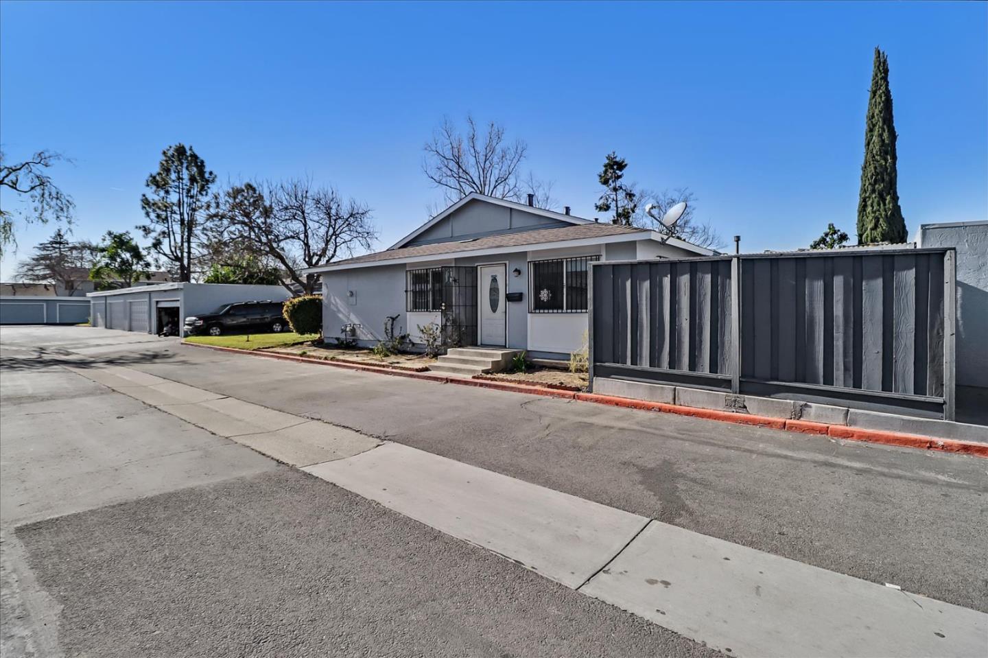 Detail Gallery Image 1 of 1 For 3269 Sagittarius Ln, San Jose,  CA 95111 - 3 Beds | 1 Baths