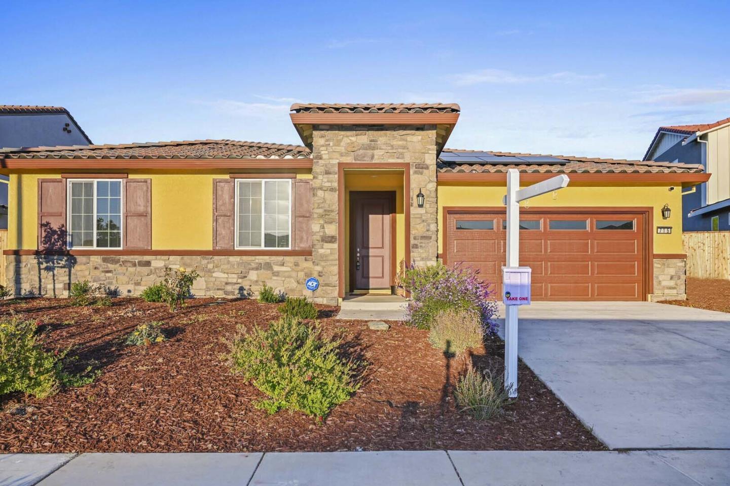 Detail Gallery Image 1 of 1 For 715 Appaloosa Way, Hollister,  CA 95023 - 4 Beds | 2/1 Baths