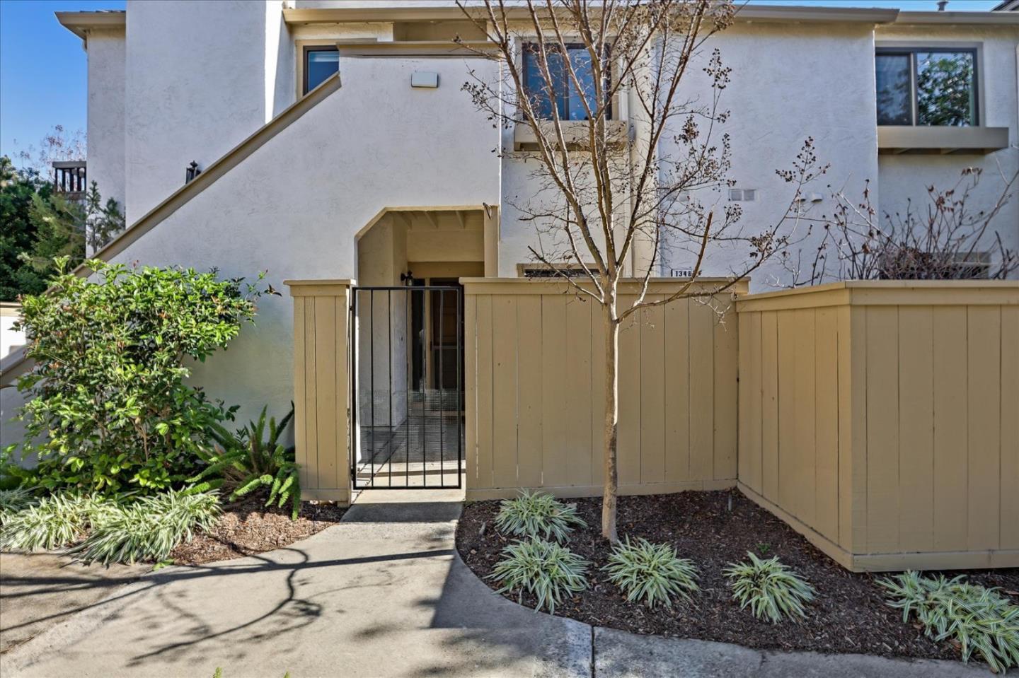 Detail Gallery Image 1 of 1 For 1348 Greenwich Ct, San Jose,  CA 95125 - 2 Beds | 2 Baths