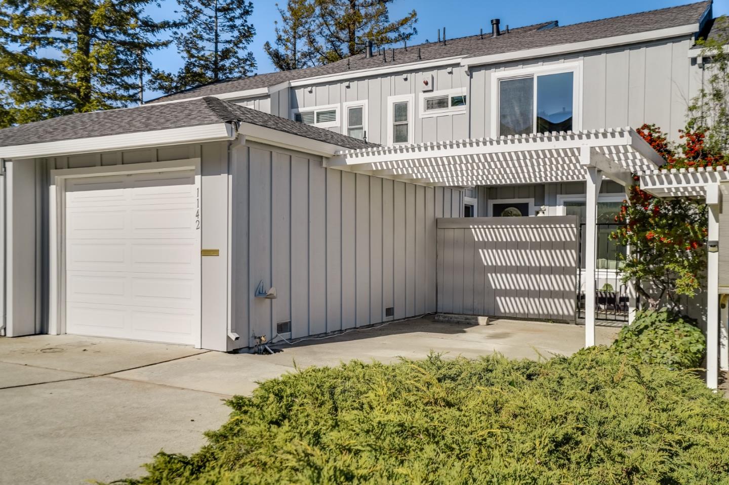 Detail Gallery Image 1 of 1 For 1142 Continentals Way, Belmont,  CA 94002 - 3 Beds | 2/1 Baths