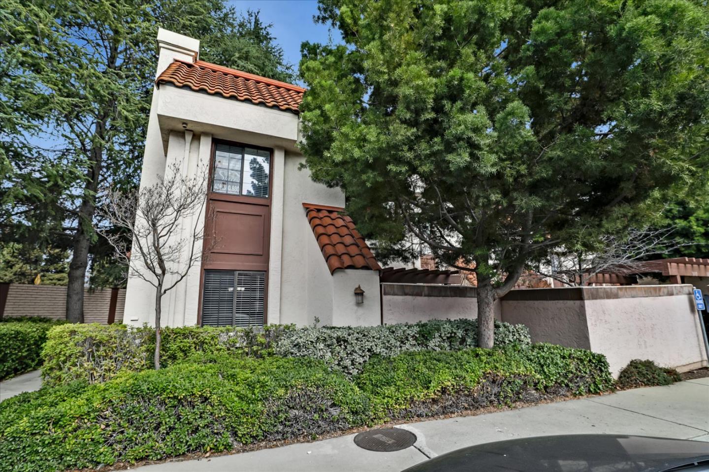 Detail Gallery Image 1 of 1 For 1025 Chula Vista Ter, Sunnyvale,  CA 94086 - 2 Beds | 2/1 Baths