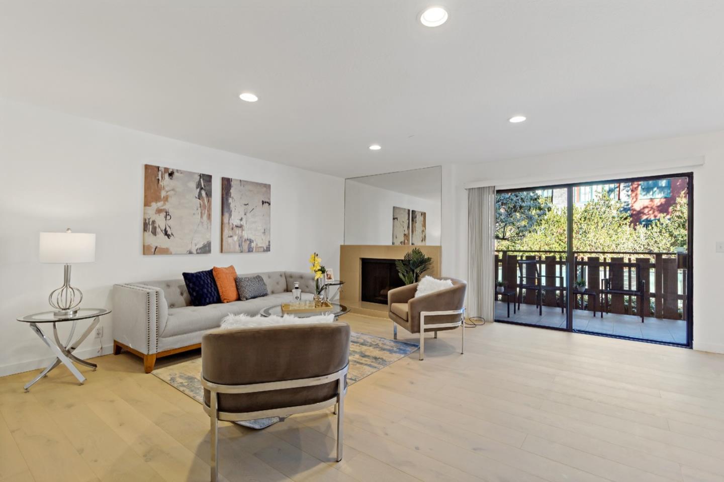 Detail Gallery Image 1 of 1 For 101 2nd St #4,  Los Altos,  CA 94022 - 2 Beds | 2 Baths