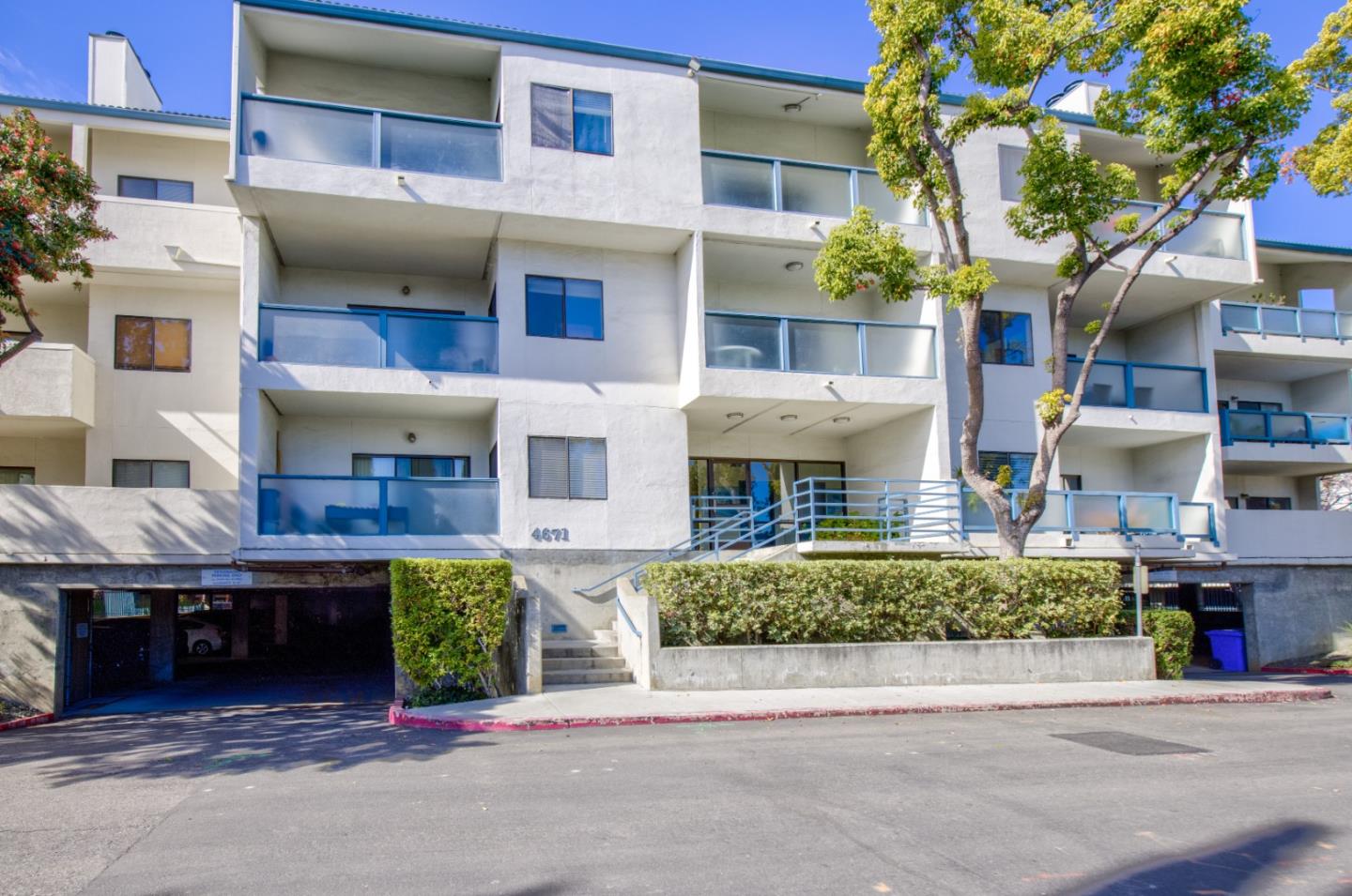 Detail Gallery Image 1 of 1 For 4671 Albany Cir #129,  San Jose,  CA 95129 - 1 Beds | 1 Baths