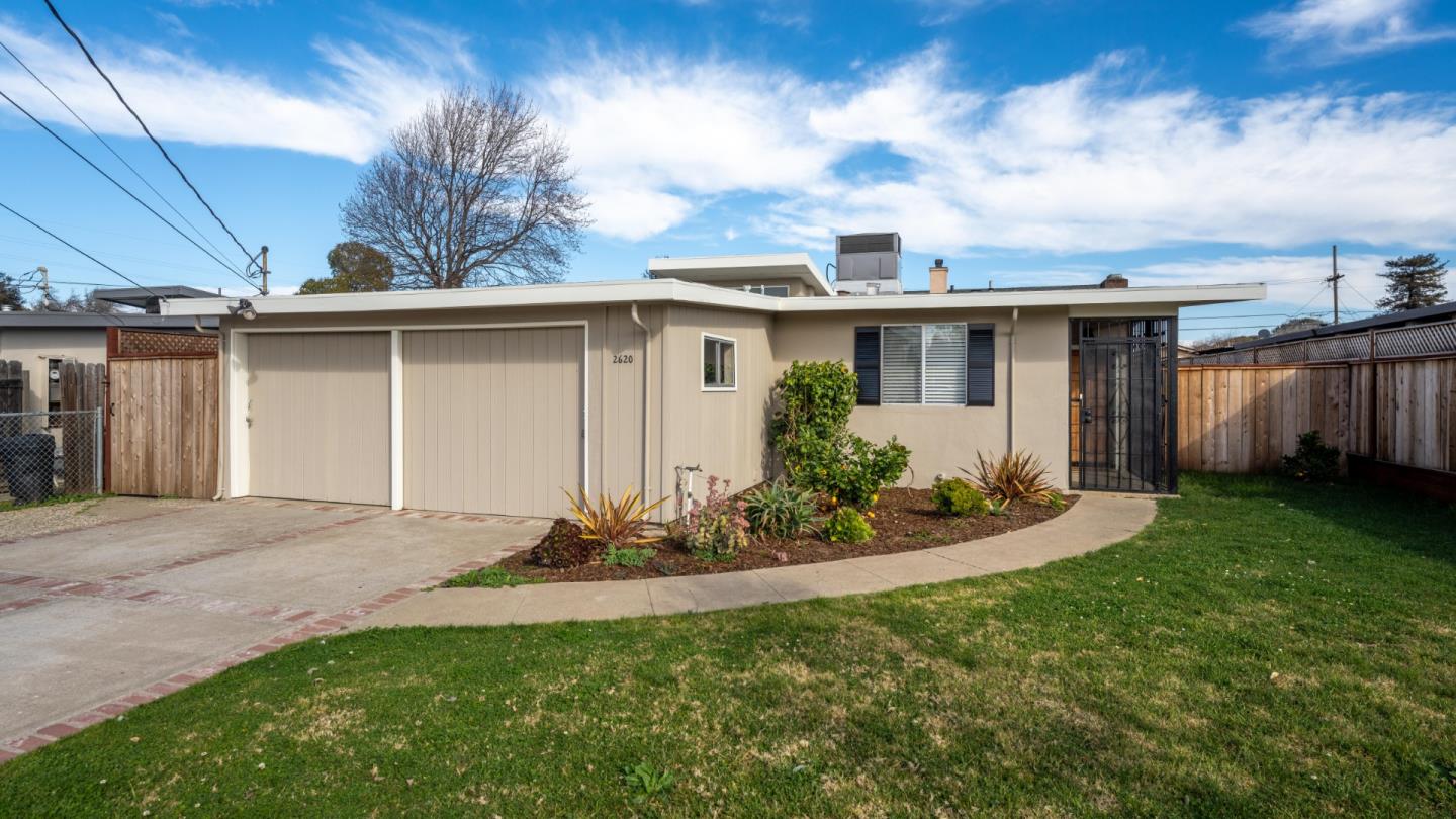 2620 Fordham St, East Palo Alto, CA 94303 3 Beds 2 Baths (Sold