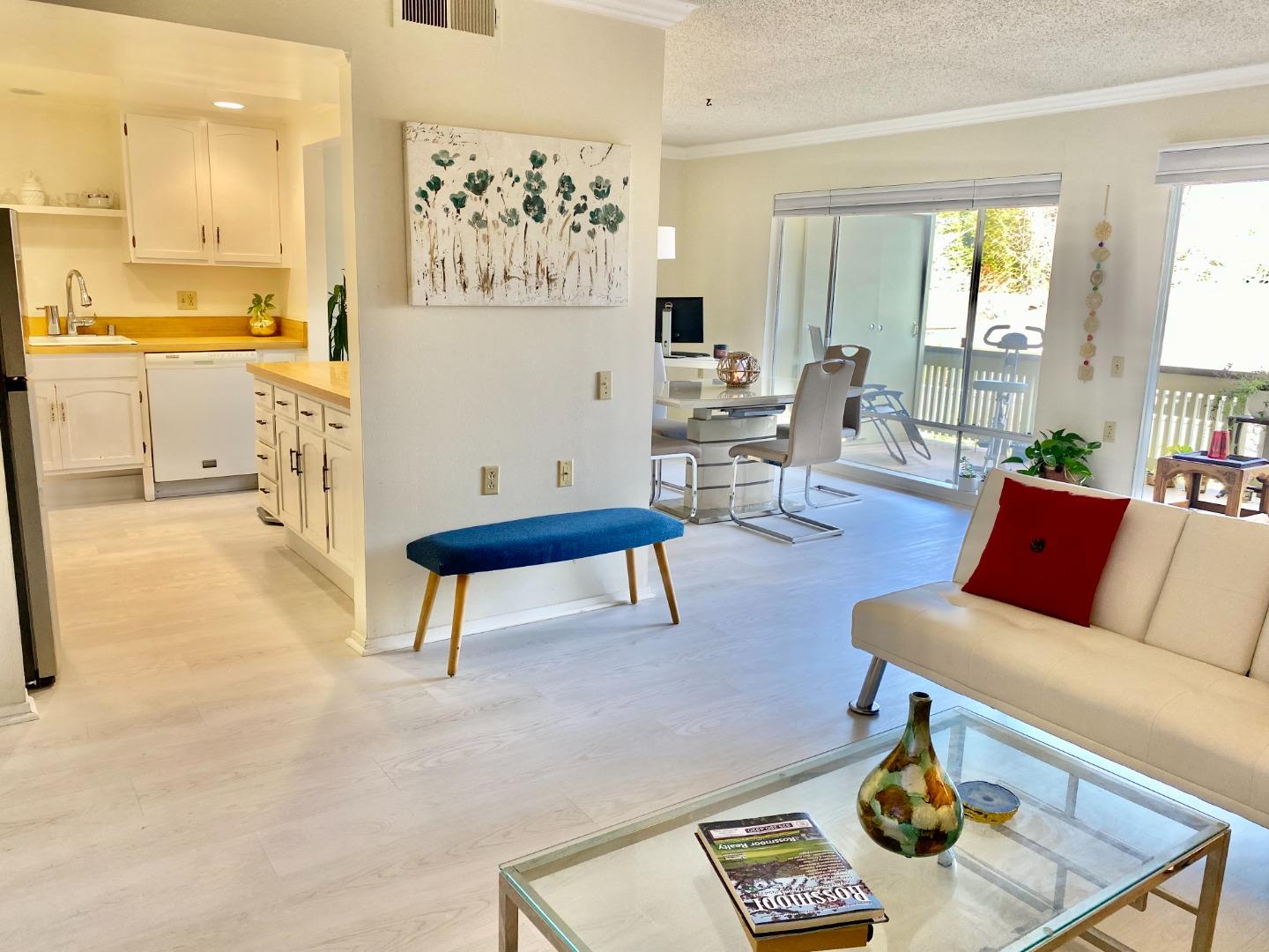 Detail Gallery Image 1 of 1 For 1443 Rockledge Ln #6,  Walnut Creek,  CA 94595 - 2 Beds | 1 Baths