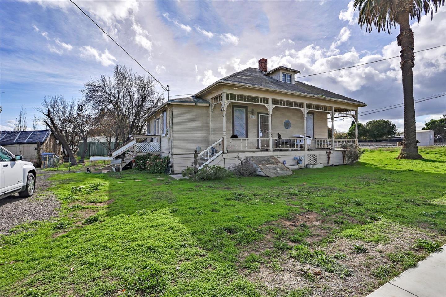 1413 El Dorado St, Alviso, CA 95002 2 Beds 1 Baths () ML81879098