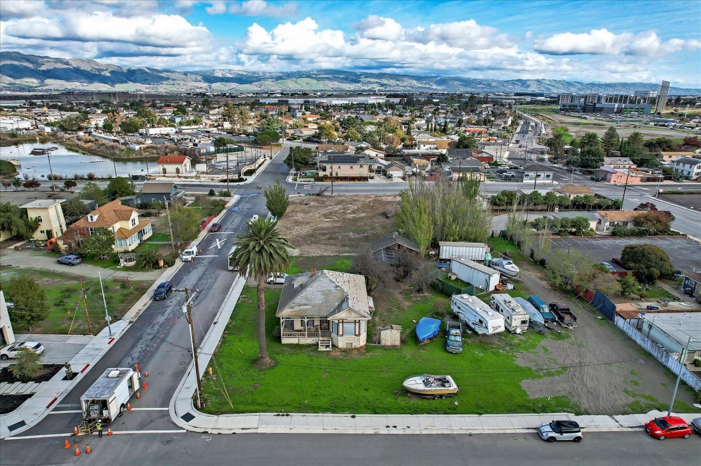 1413 El Dorado St, Alviso, CA 95002 2 Beds 1 Baths () ML81879098