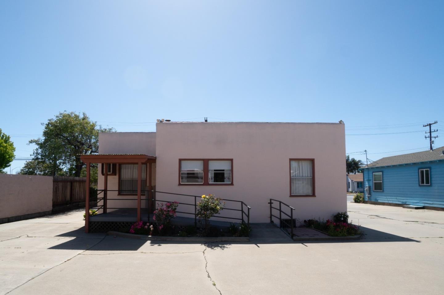 166 Orchard Ave, Salinas, CA 93905 2 Beds 1 Baths (Sold