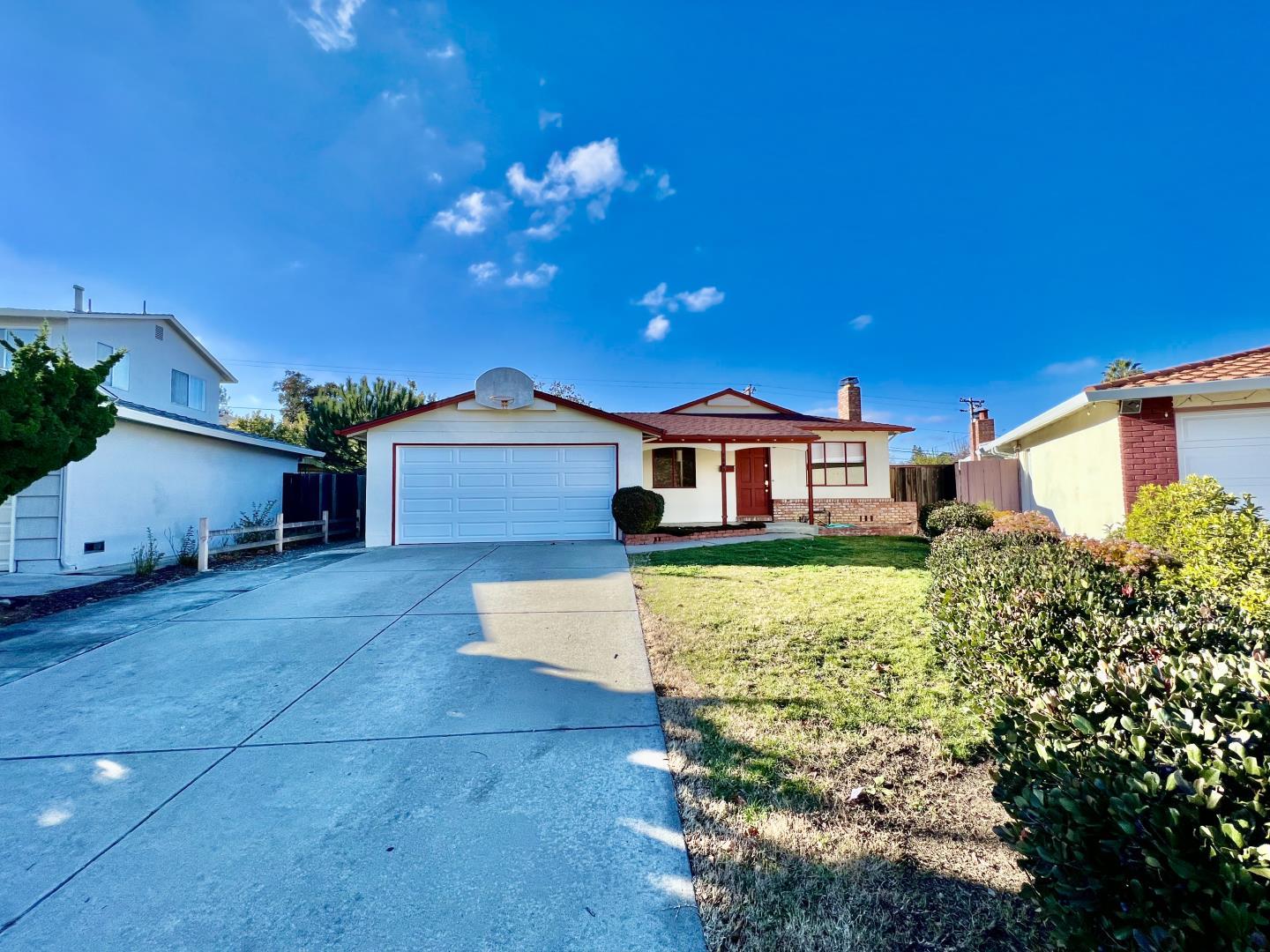 Detail Gallery Image 1 of 1 For 7583 Lockford Ct, Cupertino,  CA 95014 - 3 Beds | 2 Baths