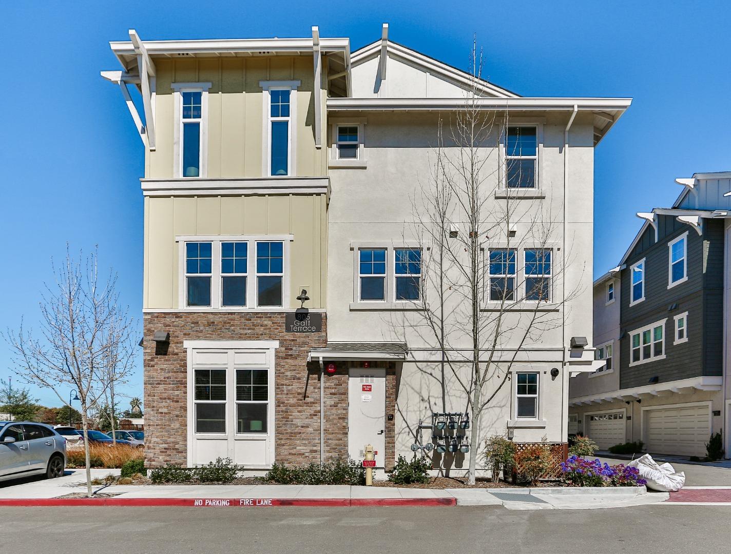 Detail Gallery Image 1 of 1 For 805 Galt Ter #1,  Sunnyvale,  CA 94085 - 4 Beds | 3/1 Baths
